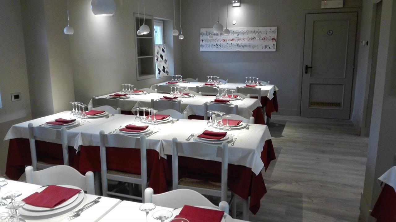Selci  Hotel & Ristorante L'Angoletto In Selci מראה חיצוני תמונה