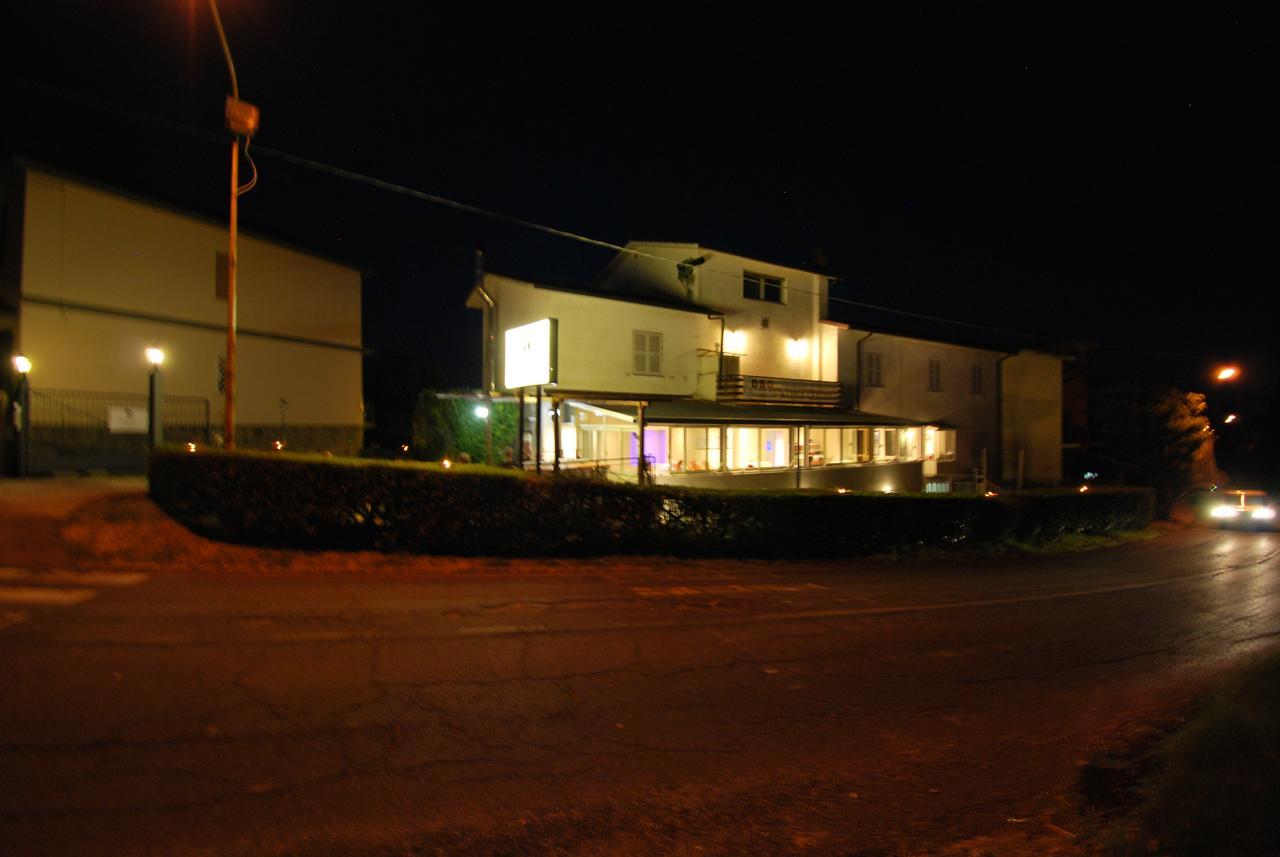 Selci  Hotel & Ristorante L'Angoletto In Selci מראה חיצוני תמונה